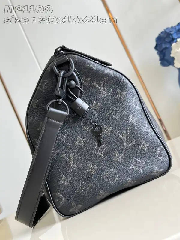 Eliminating the middleman and passing on savings to you. With massive production and tax-free benefits Louis Vuitton SPEEDY BANDOULIERE 30