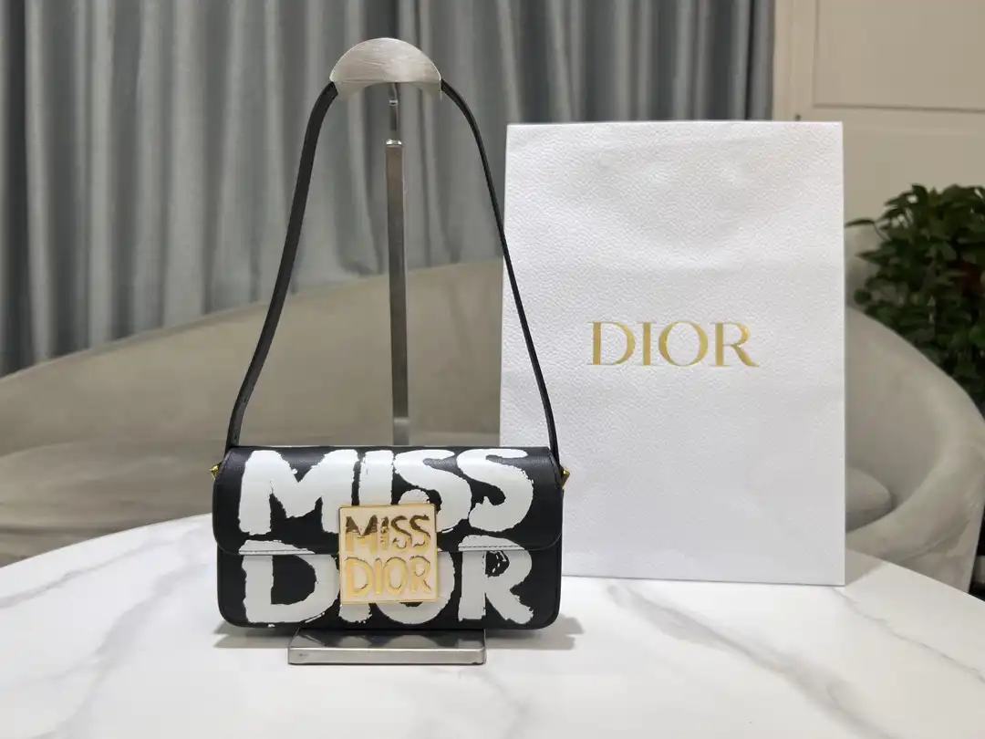 MISS DI0R FLAP BAG