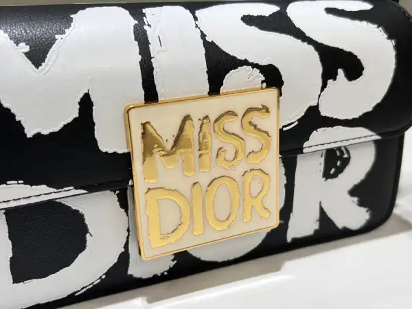 MISS DI0R FLAP BAG