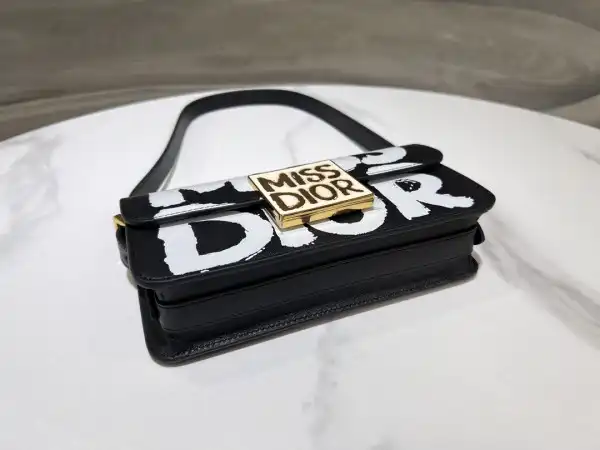 MISS DI0R FLAP BAG