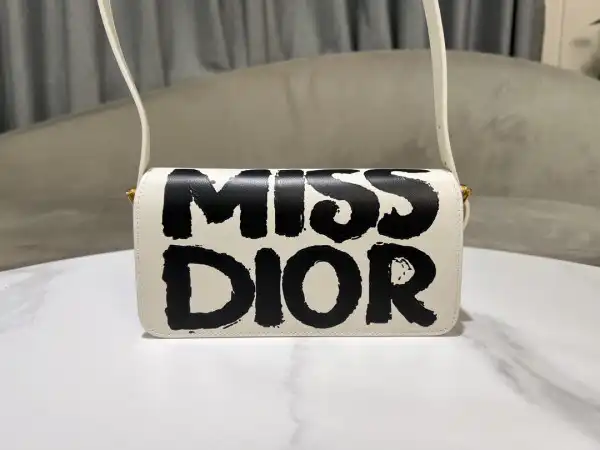 Affordable MISS DI0R FLAP BAG