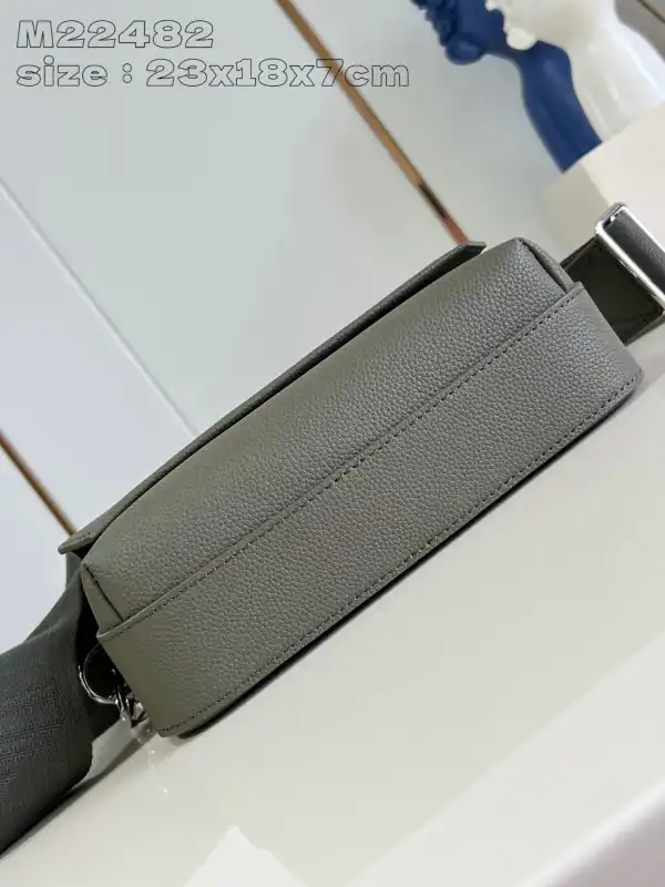 Cheap LOUIS VUITTON Fastline Messenger-23.5*18*7CM