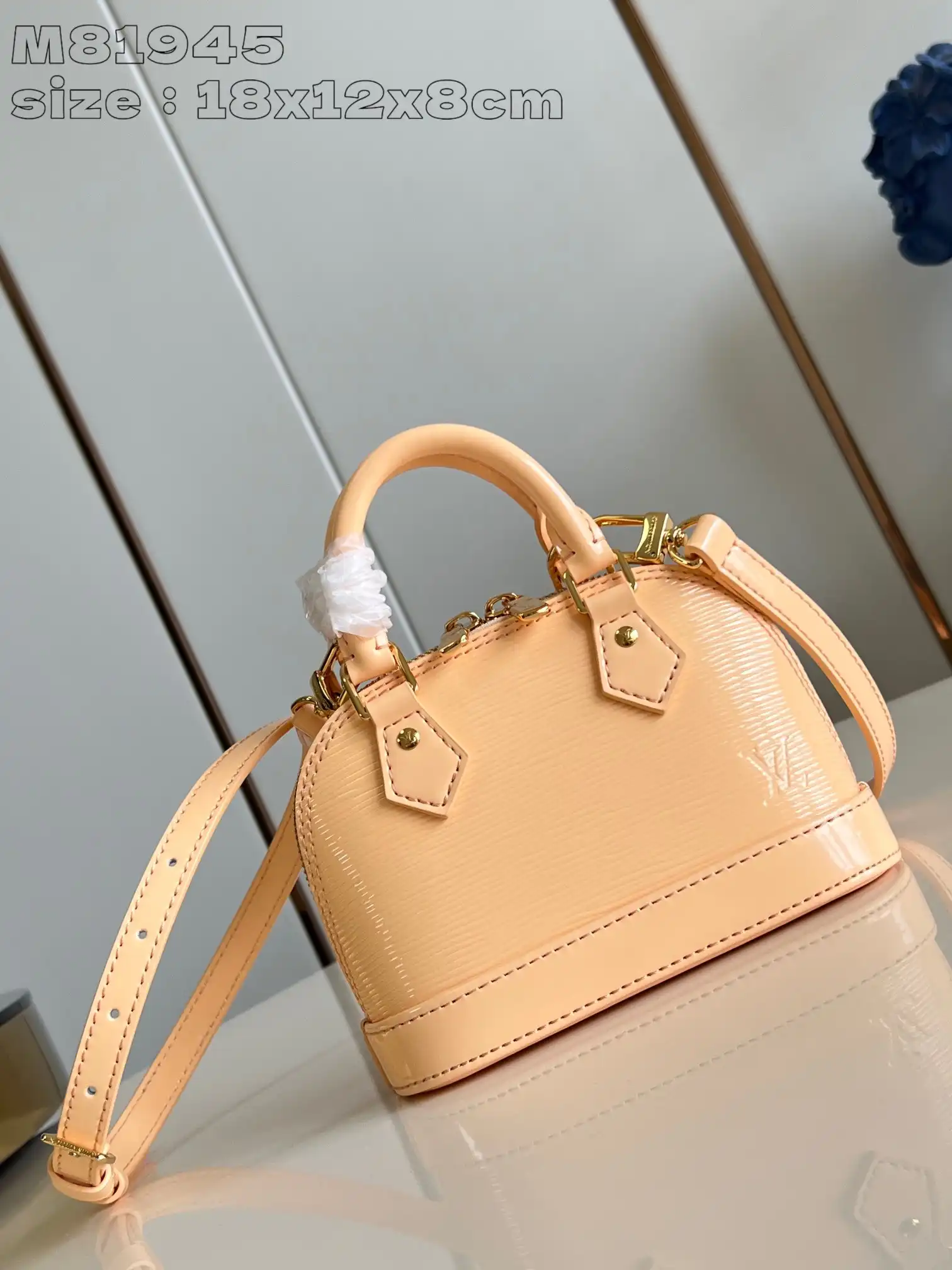 LOUIS VUITTON Nano Alma-18*12*8cm