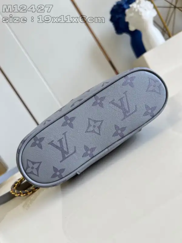 Affordable LOUIS VUITTON Vanity Chain Pouch-19 x 11.5 x 6.5 CM