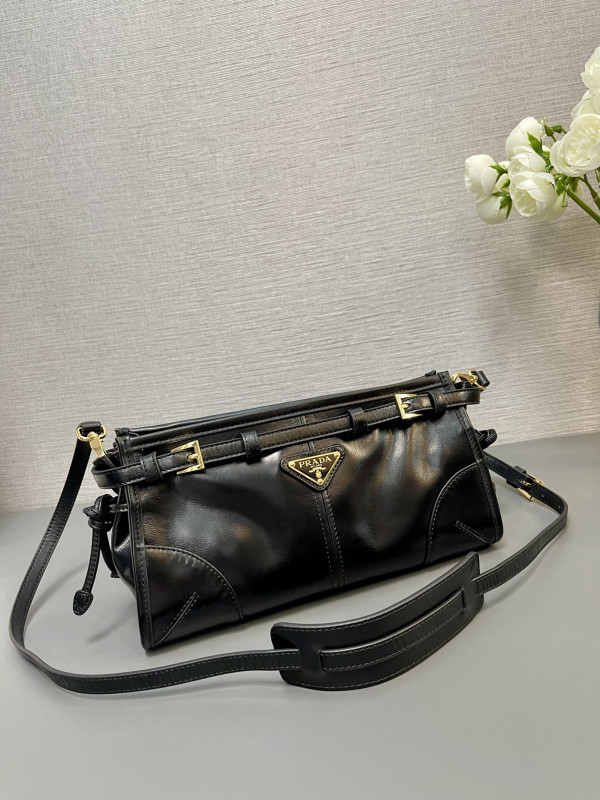 HOT SALE Prada Small leather shoulder bag