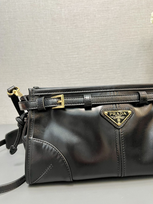 HOT SALE Prada Small leather shoulder bag