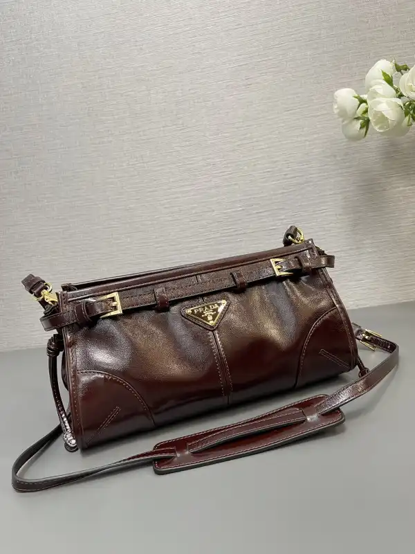 Frstbag ru Prada Small leather shoulder bag