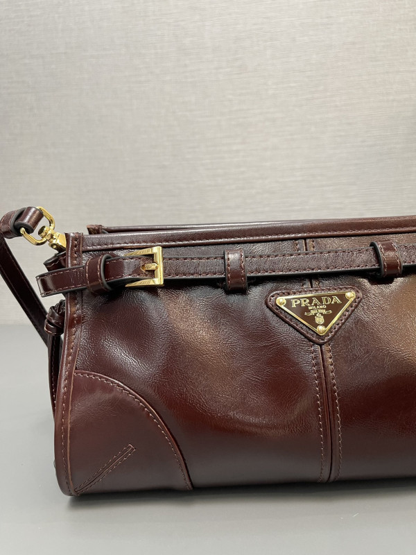 HOT SALE Prada Small leather shoulder bag