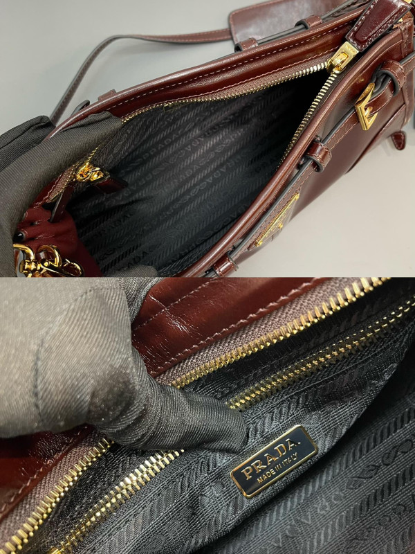 HOT SALE Prada Small leather shoulder bag