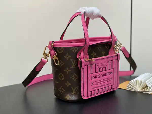 LOUIS VUITTON Neverfull Bandoulière Inside Out BB