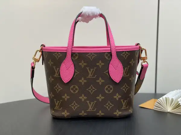 LOUIS VUITTON Neverfull Bandoulière Inside Out BB