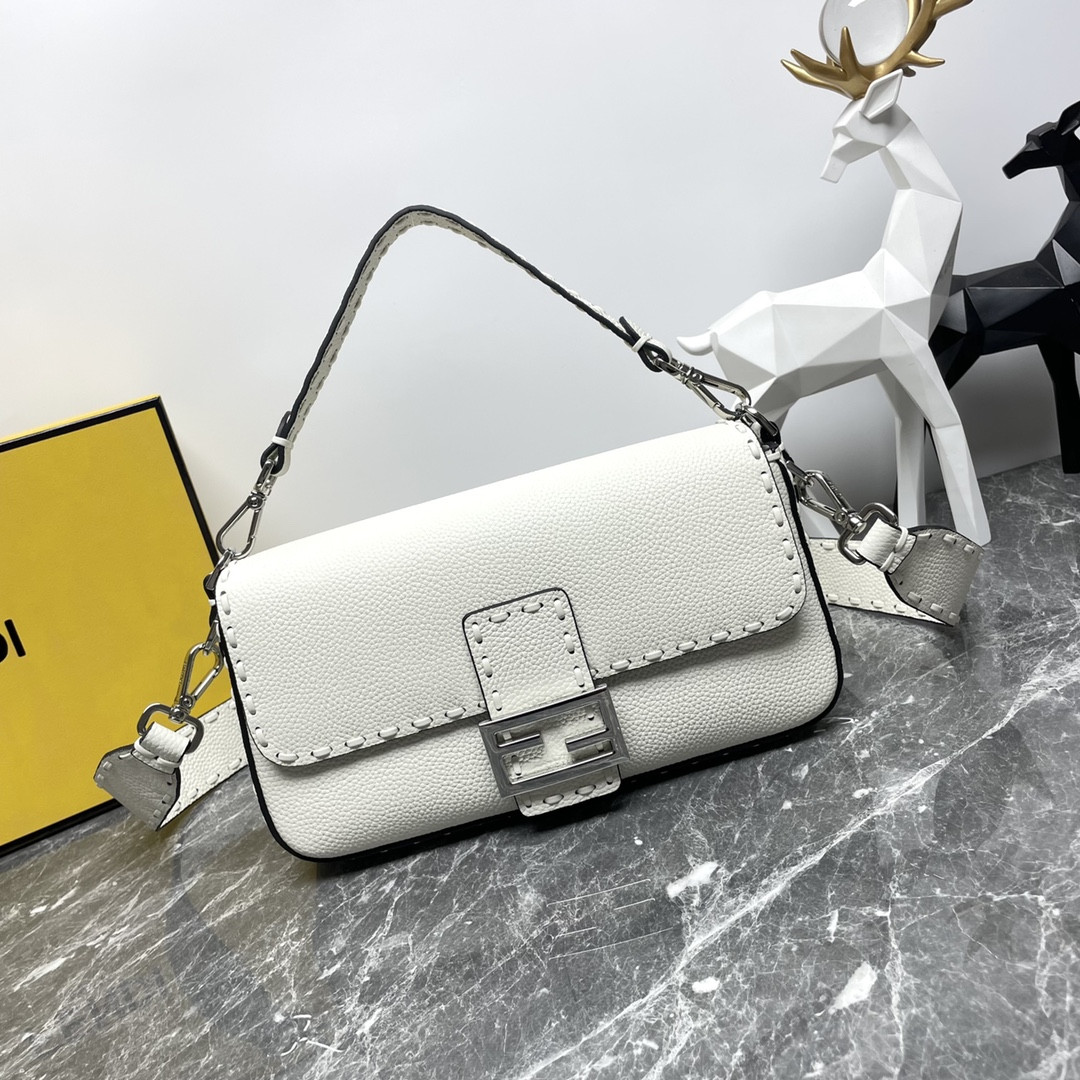 FENDI BAGUETTE-27*6*15CM