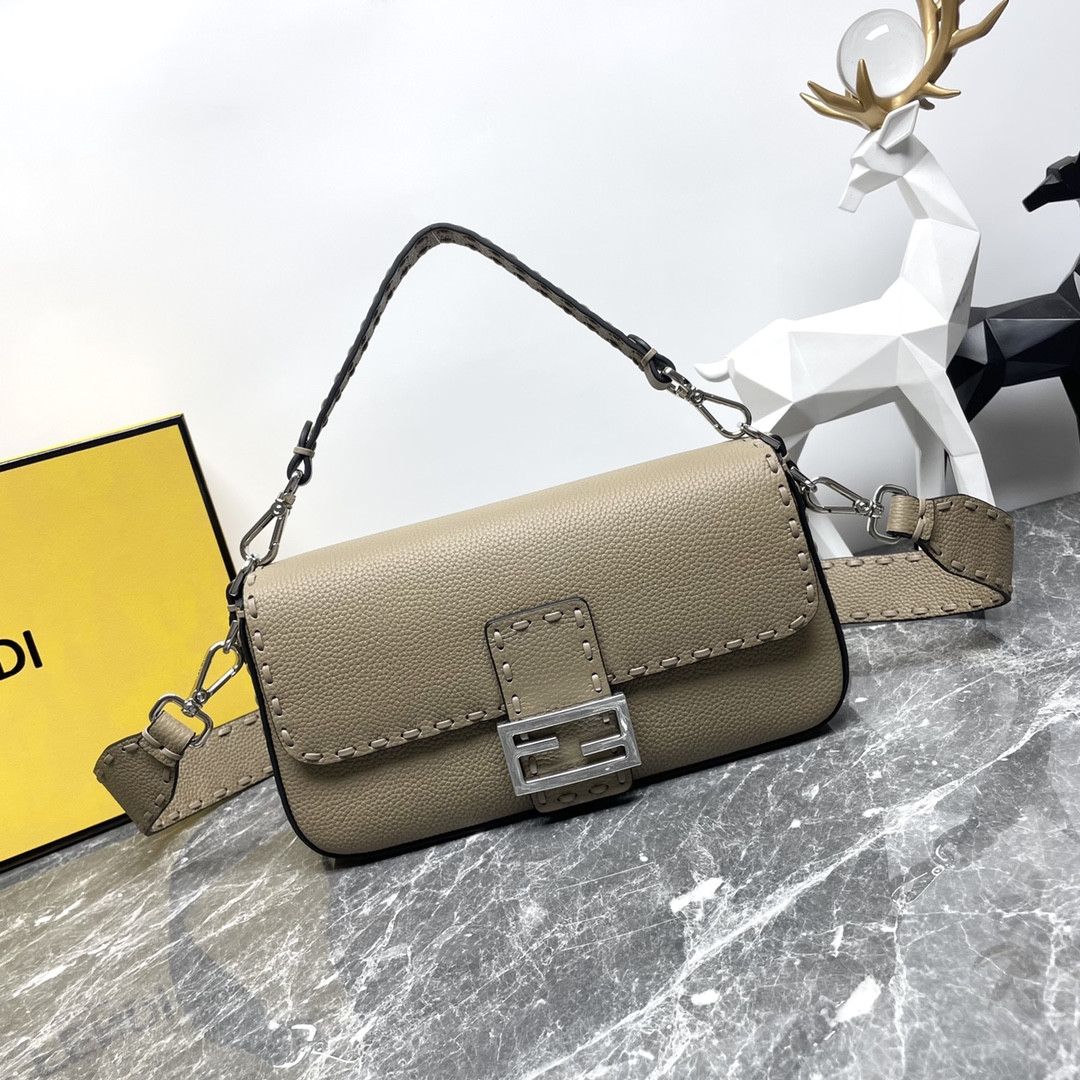 FENDI BAGUETTE-27*6*15CM