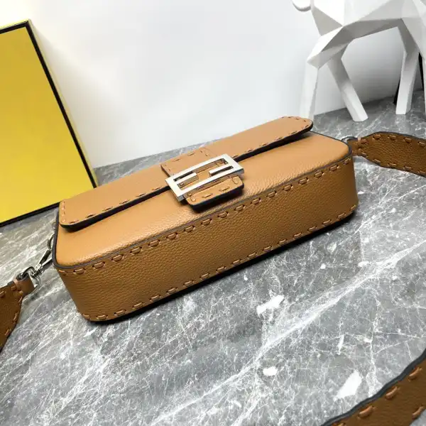 FENDI BAGUETTE-27*6*15CM