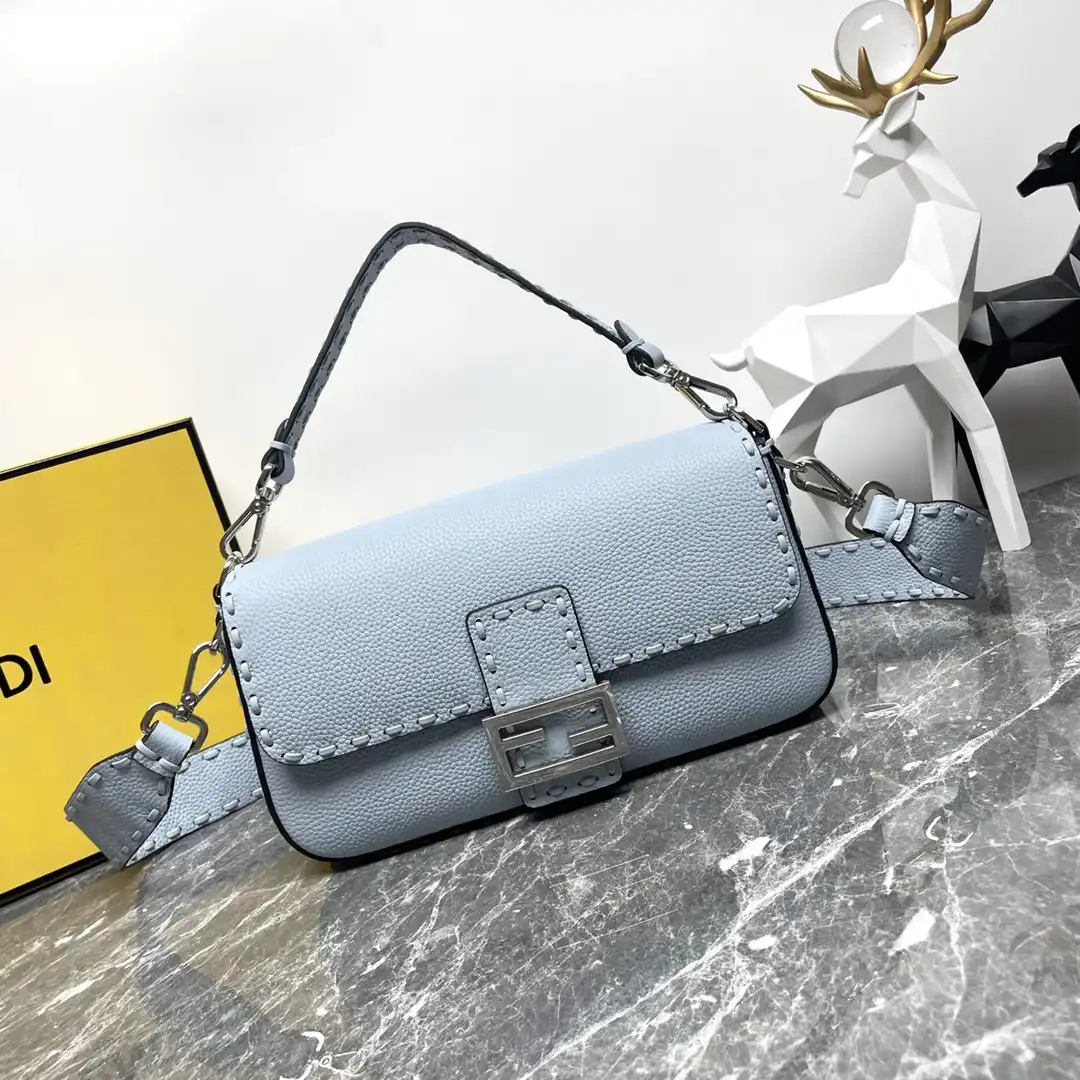 FENDI BAGUETTE-27*6*15CM