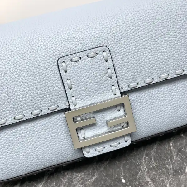 FENDI BAGUETTE-27*6*15CM