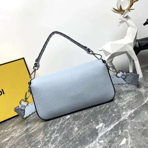 FENDI BAGUETTE-27*6*15CM