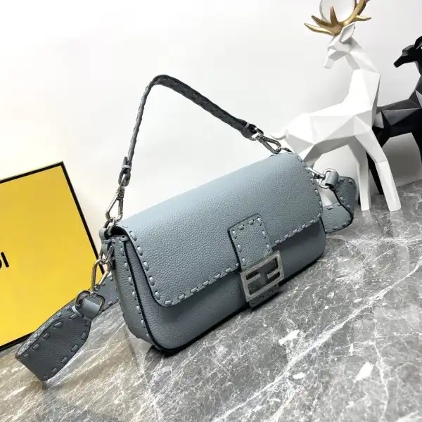 Frstbag ru FENDI BAGUETTE-27*6*15CM