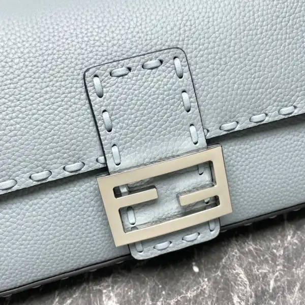 FENDI BAGUETTE-27*6*15CM