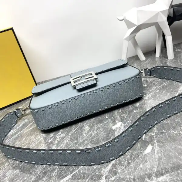 FENDI BAGUETTE-27*6*15CM