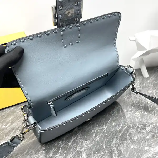 FENDI BAGUETTE-27*6*15CM