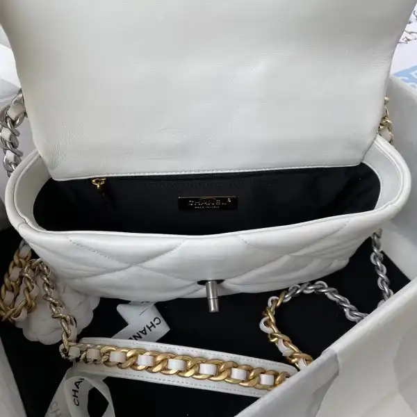 First bag ru CHANEL 19  Handbag-26CM