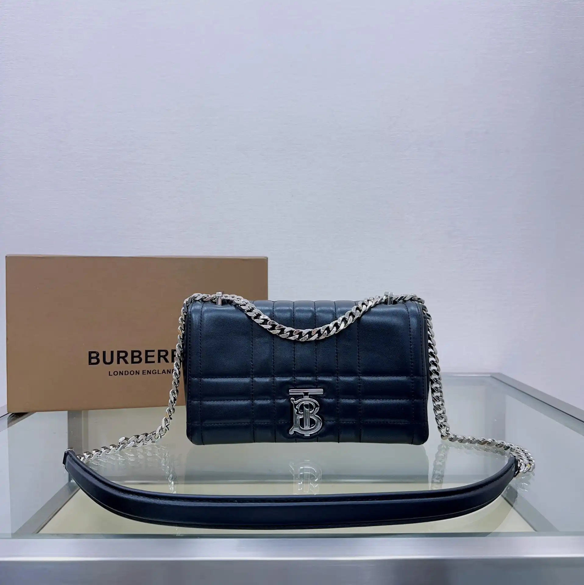 BURBERRY small Lola Bag-23*6*13CM