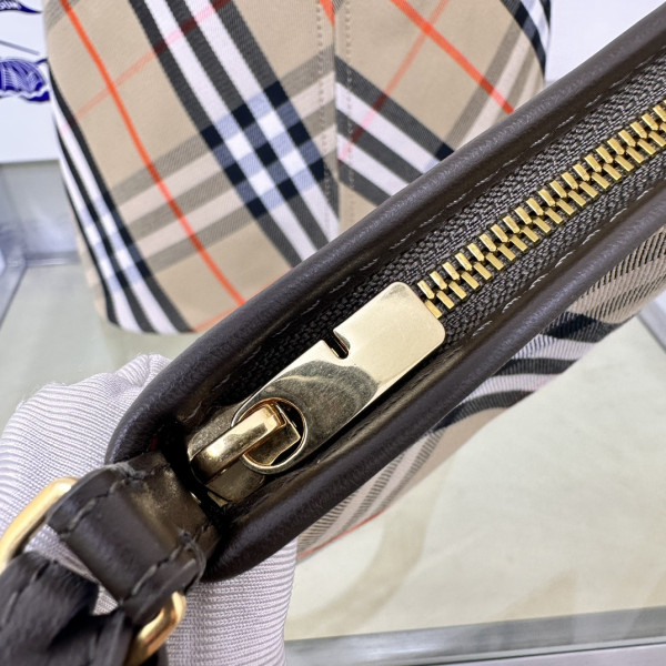 HOT SALE BURBERRY Small Check Shoulder Bag