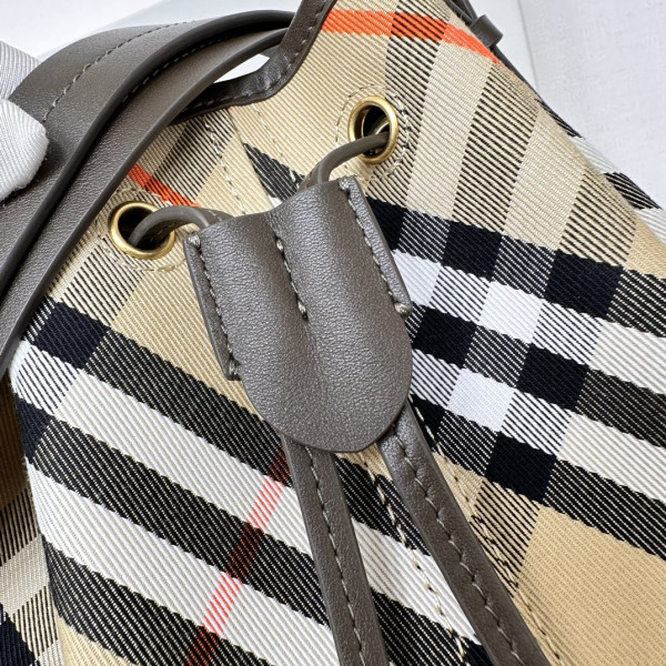 HOT SALE Burberry Medium Check Drawstring Pouch​