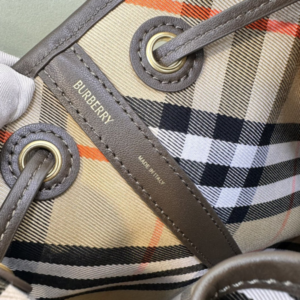 HOT SALE Burberry Medium Check Drawstring Pouch​