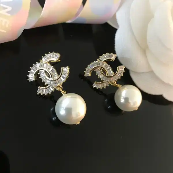 First bag ru CHANEL EARRINGS