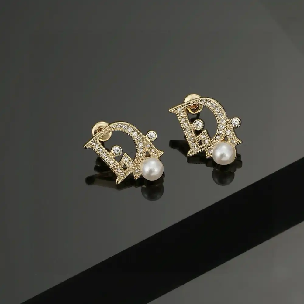 DI0R EARRINGS