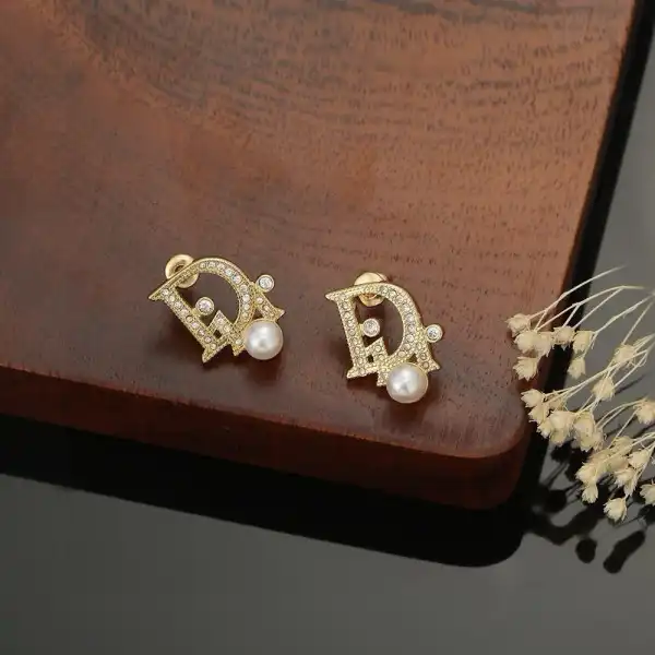 DI0R EARRINGS