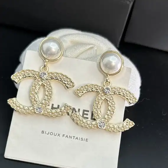 CHANEL EARRINGS