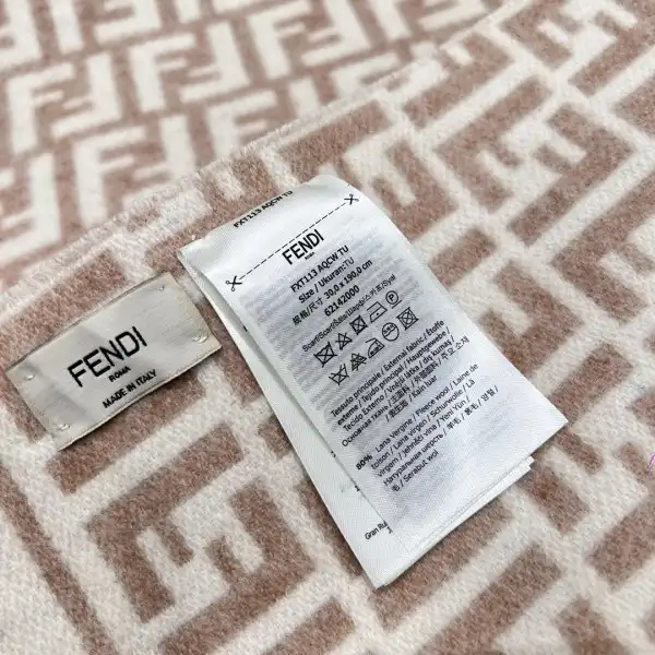 Frstbag ru FENDI SCARF