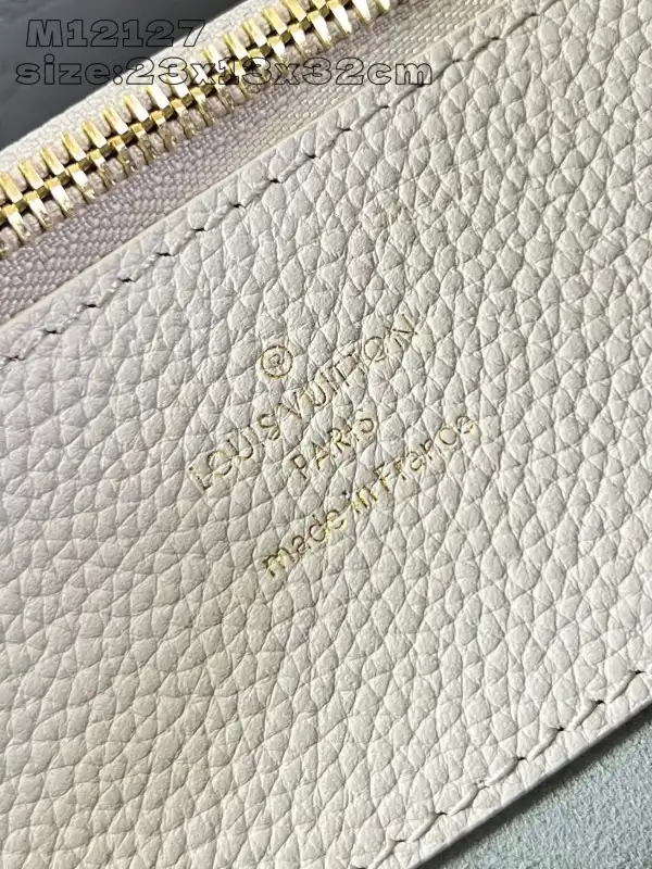 LOUIS VUITTON BELLA TOTE