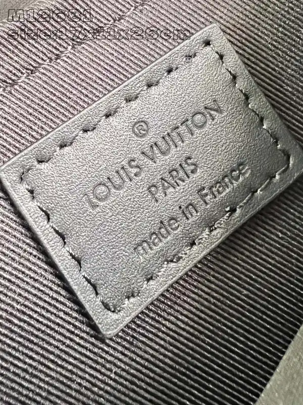 Louis Vuitton Pulse Messenger