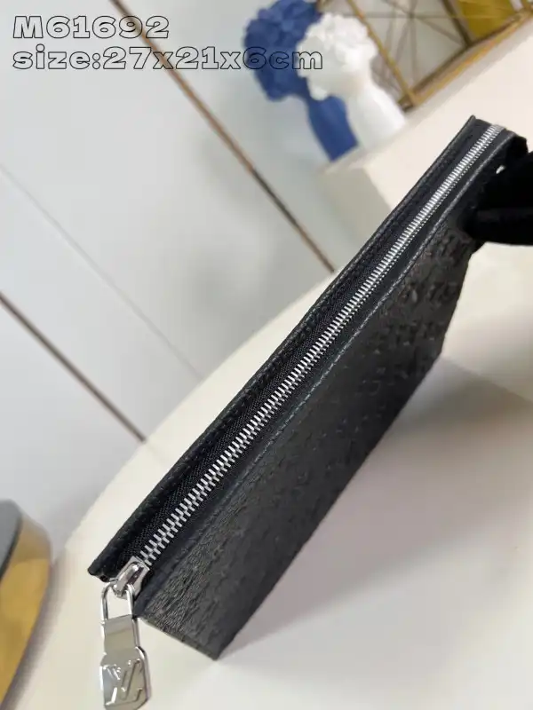 Rep LOUIS VUITTON POCHETTE VOYAGE MM