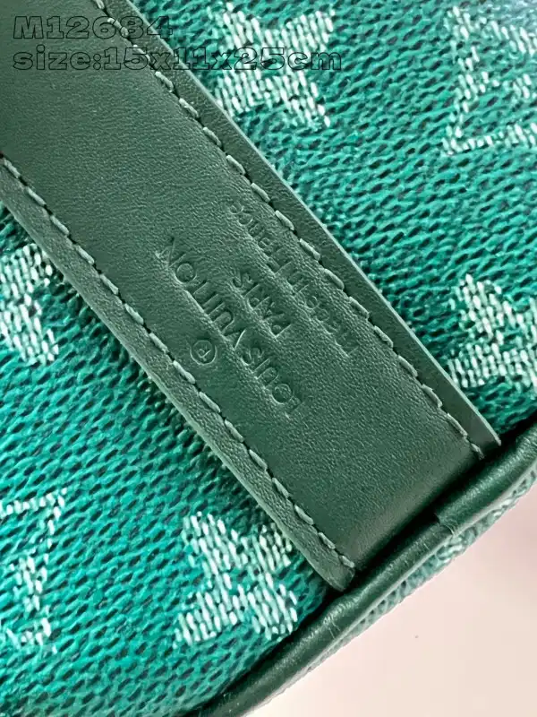 LOUIS VUITTON KEEPALL BANDOULIÈRE 25