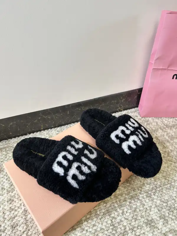 Frstbag ru MIUMIU SANDALS