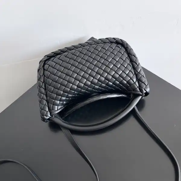 First bag ru Bottega Veneta Mini Cobble Top Handle