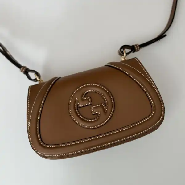 First bag ru Gucci Blondie mini shoulder bag-21.5*11*8CM