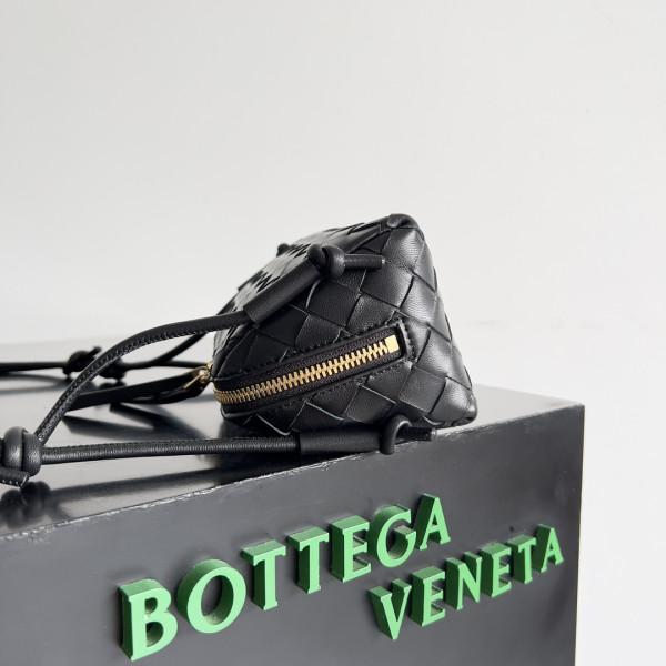 HOT SALE Bottega Veneta Intrecciato Concert Pouch