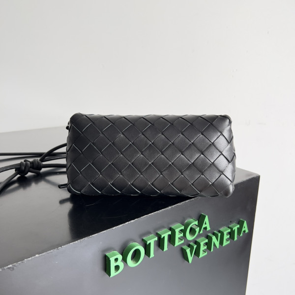 HOT SALE Bottega Veneta Intrecciato Concert Pouch