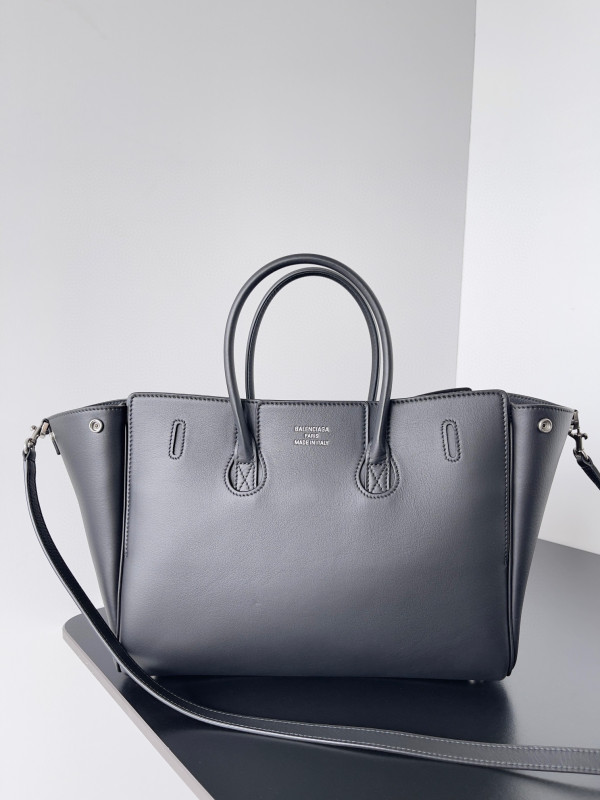 HOT SALE Balenciaga Women's Bel Air Medium Carry All Bag