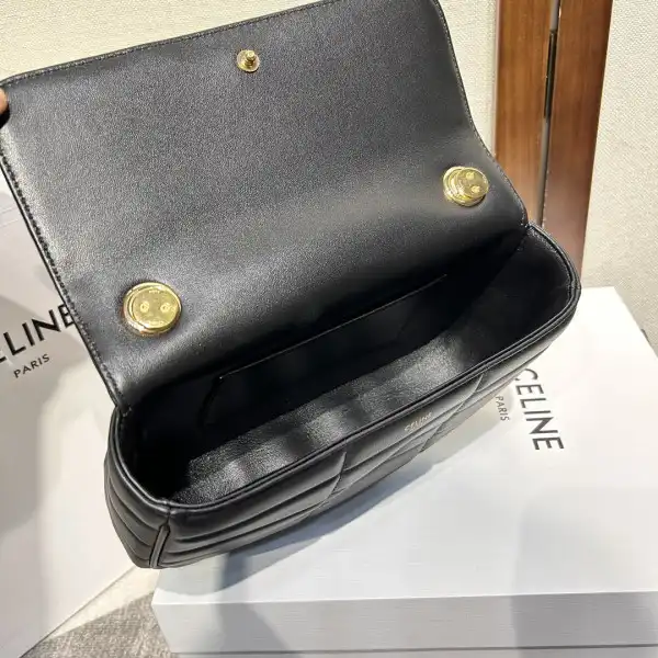 CHAIN SHOULDER BAG MATELASSE MONOCHROME CELIN*