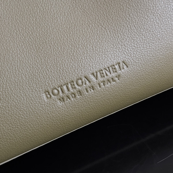 HOT SALE BOTTEGA VENETA SMALL ANDIAMO-25*22*10.5cm