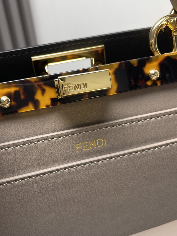 HOT SALE Fendi Peekaboo Iseeu Small-27x21x11CM