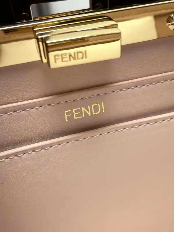 Fendi Peekaboo Iseeu Small-27x21x11CM