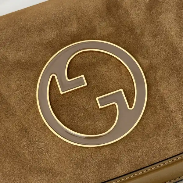 Gucci Blondie medium top handle bag